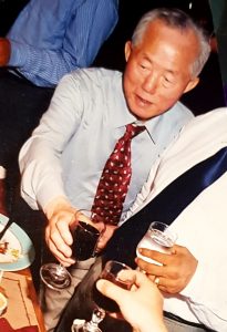 Choi-Condomi- brindis