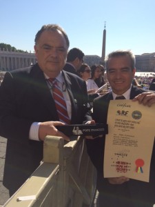 Grandmaster Grispino with the Argentine Ambassador